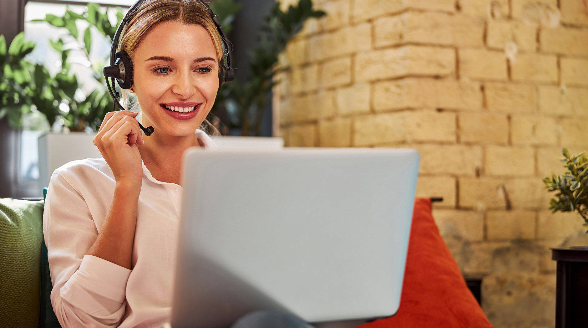 Why Your Business Needs Hosted Desktop Services